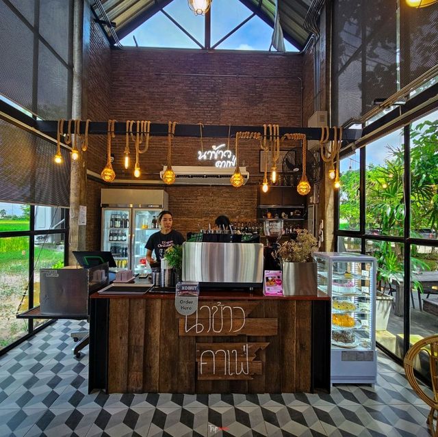 ที่พักเปิดใหม่ ชมวิวนาข้าว พิษณุโลก