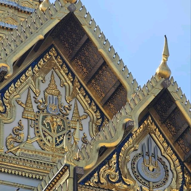 วัดพระศรีรัตนศาสดาราม หรือวัดพระแก้ว 
