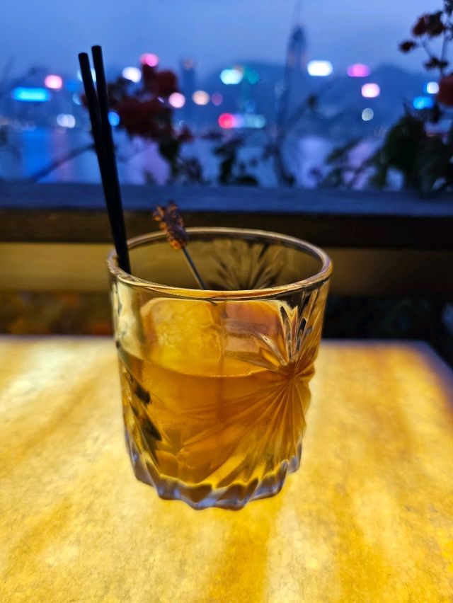 高級川菜餐廳內的新酒吧