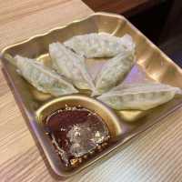 尖沙咀|粉紅少女風主打韓國釜山粥嘅韓式餐🇰🇷🍜🥟