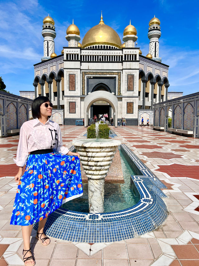 Largest mosque in Brunei