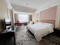 Luxurious Vienne International Hotel Stay