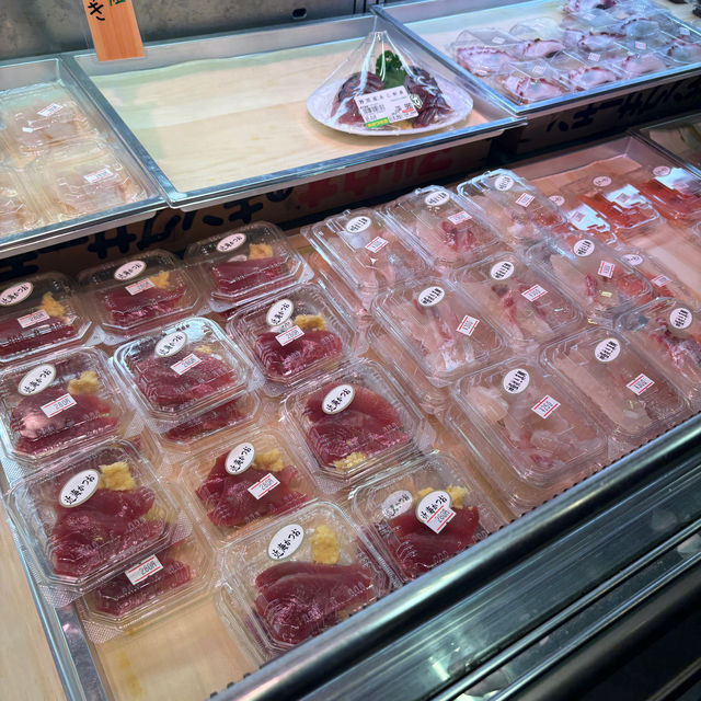 【食べ歩き】茨城 日立 道の駅日立おさかなセンター 産直価格の新鮮な魚介類がお腹いっぱい食べれます