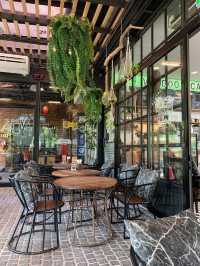 Voodoo คาเฟ่สุดอลังการย่านหนองจอก