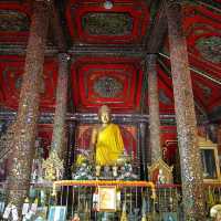 วัดศรีรองเมือง ชมวิหารไม้สักทองสวยที่สุดในลำปาง