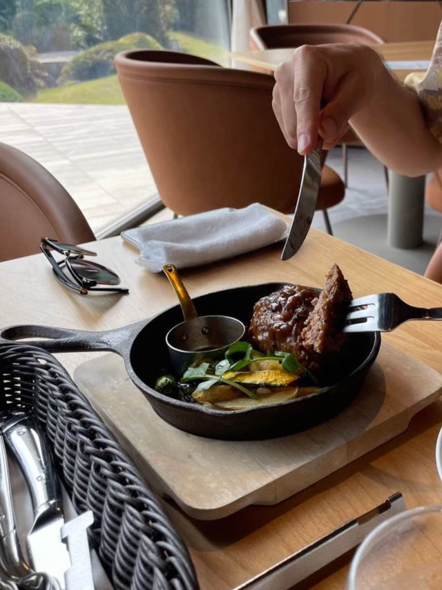 伊豆高原の隠れ家レストラン　Bistro アカザワ