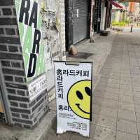 【韓国・水原カフェ】📍 홍라드커피 행궁본점