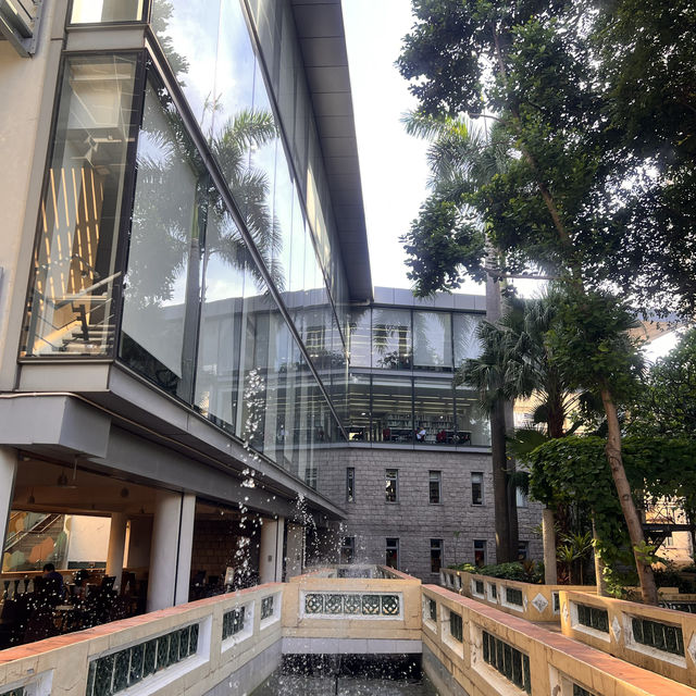 澳門何東圖書館——環境優雅的園林式圖書館