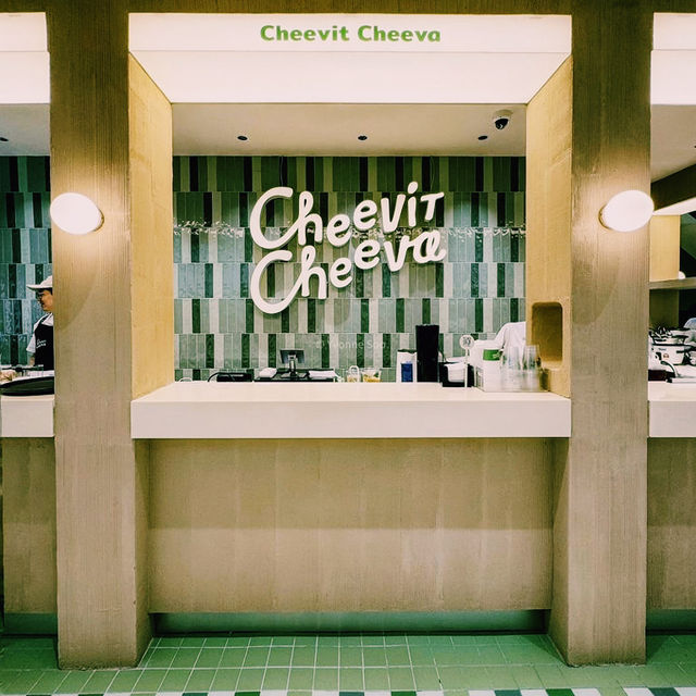 Cheevit Cheeva, The Row KL