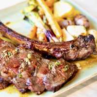 Moda Steaks. Tapas. Seasons