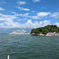 Serene Lake Views at Shuanglang Ancient Town