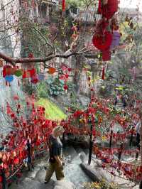 Exploring Inside Hongya Cave in Chongqing 🇨🇳