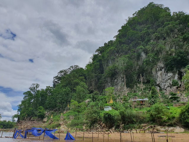 ล่องเรือแม่น้ำเมย ห้วยปลากอง จังหวัดตาก