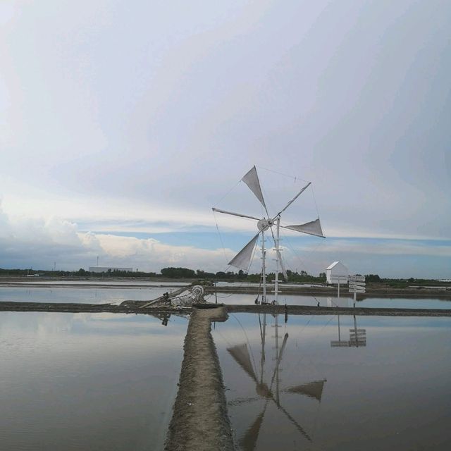 SALT LAKE DE MAEKLONG