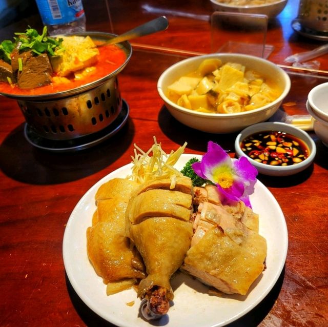 【台北】在地美食深坑臭豆腐，味道特別濃郁外脆內軟