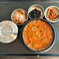 인천공항 한식 '명가의 뜰' 김치찌개 맛집