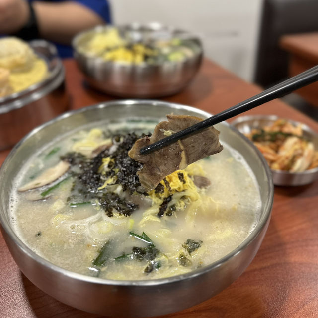 人氣特色韓料．韓式刀削湯麵