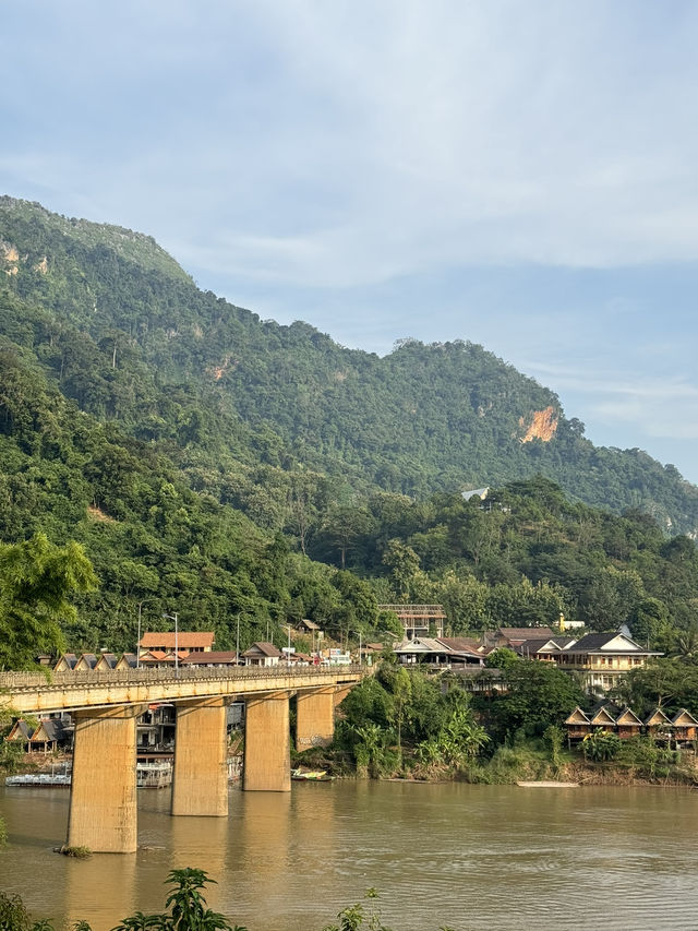 ที่พักบ้านหนองเขียว | สปป.ลาว 🏡⛰️💤🛌