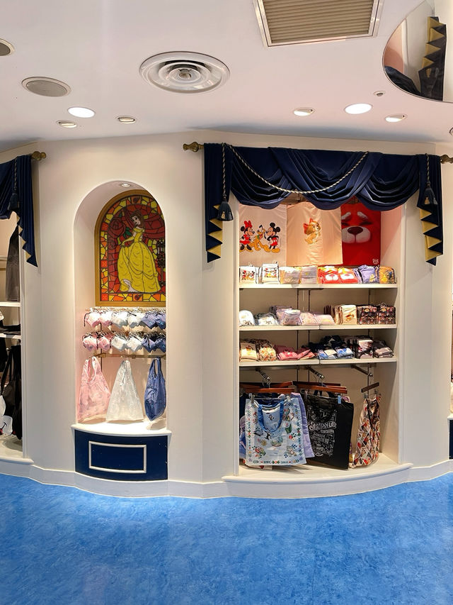 Disney Store ชิบูยะมีอะไรบ้าง ไปดูกัน!