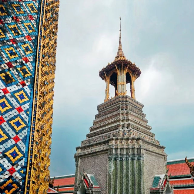 The Jewel of Bangkok: A Day at the Temple of the Emerald Buddha