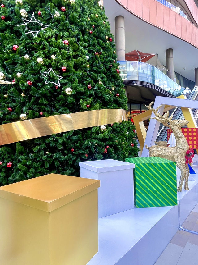 เช็คอินดูไฟคริสต์มาสสุดอลังที่ Gateway Ekamai 🎄