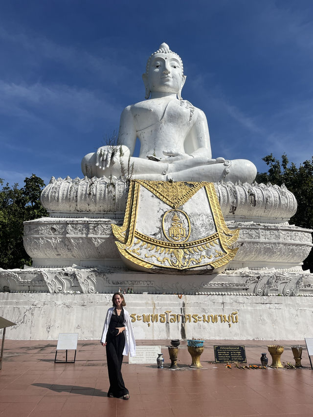 The White Buddha 📍Pai, Thailand