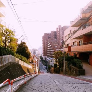 시간을 거슬러 도쿄 여행: NOZOKI 언덕과 도덴 아라카와선
