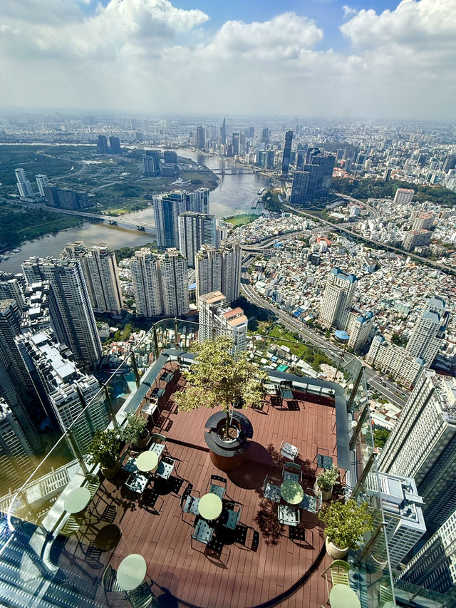 Stunning view lounge in the sky☁️