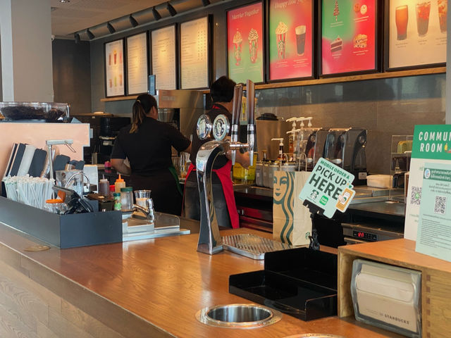 STARBUCKS สาขา The Circle ราชพฤกษ์ 