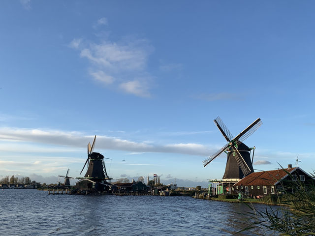 River town Edem - boating around the Dutch canals 🛶