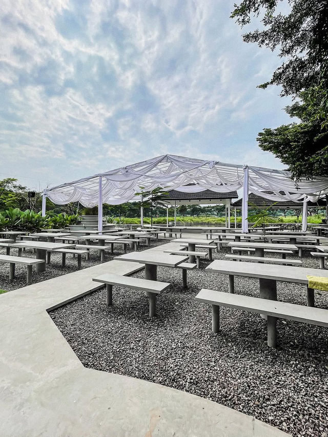 Tomodachi Social Space