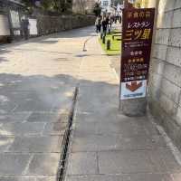 【別府】道から温泉の蒸気が噴出✨鉄輪温泉の趣きある名物坂とオススメグルメ♨️