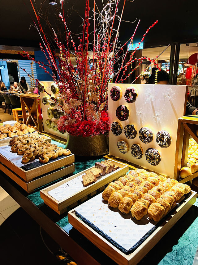 “Rise & Dine: A Luxurious Breakfast Feast at PARKROYAL COLLECTION KL!”