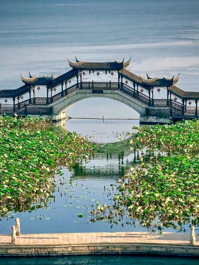Gulian Bridge: The Symbol of Jinxi Ancient Town