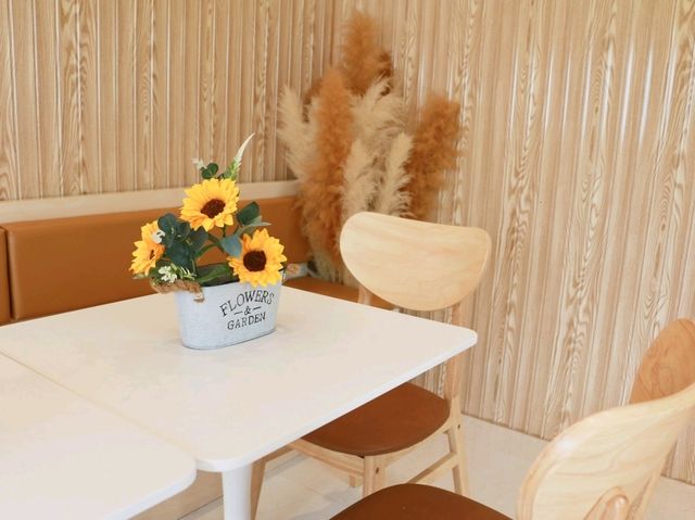 TamSook Cafe' & Bistro