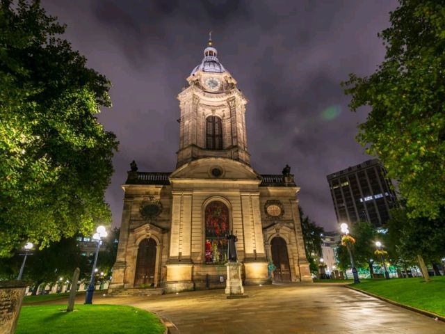 Explore and enjoy the beauties of Birmingham