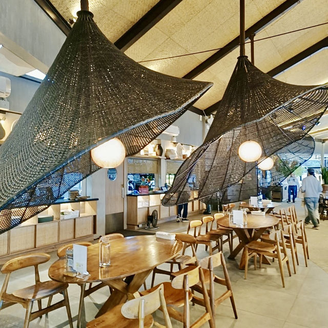 淡水河畔賞暮色及景觀餐廳用美食
