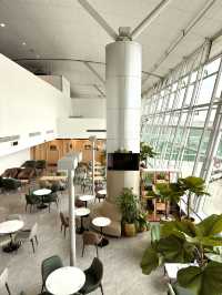 ベトナム　ベトナム観光　タンソンニャット空港のJasmine  Business loungeで快適に過ごす！