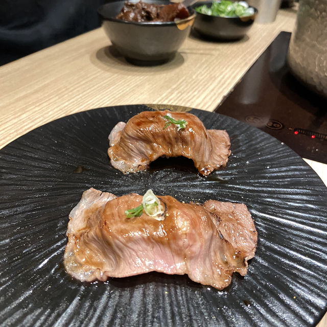 【和牛涮】頂級和牛吃到飽，壽司＋鯛魚燒霜淇淋太犯規！