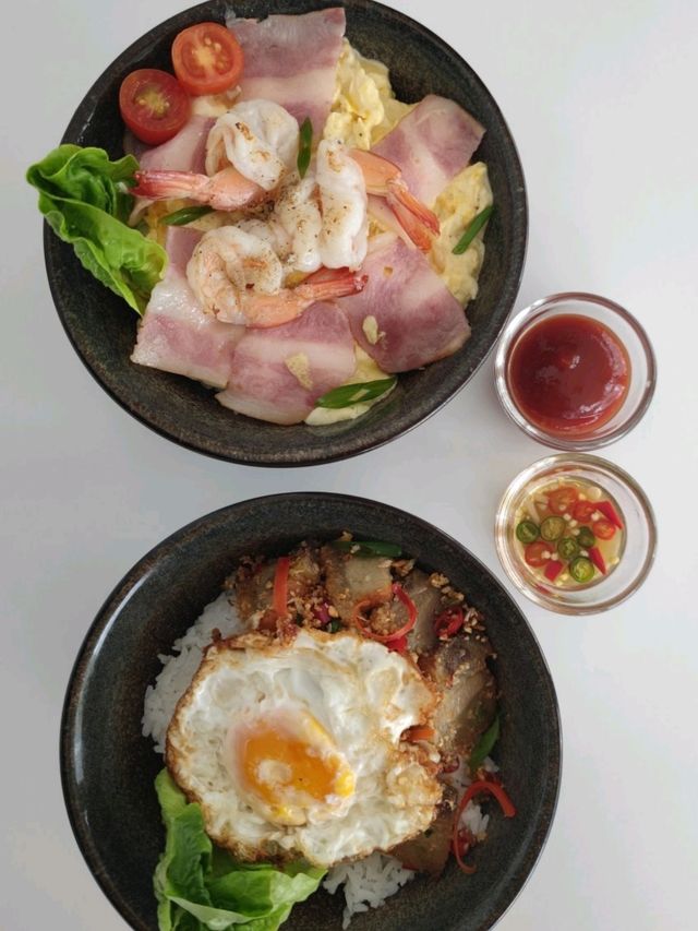 R HOUSE คาเฟ่ย่านสายไหม ลำลูกกา