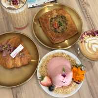 super cute dessert you might leave the cafe starving