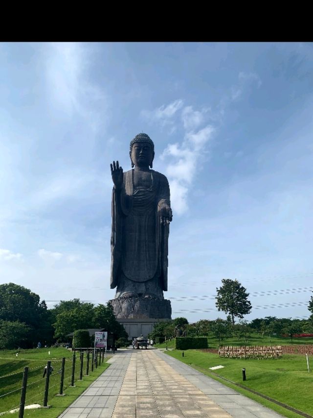 想像以上にデカい…牛久大仏に圧倒された日