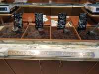 ☕️ Starbucks Reserve Roastery Milan – "커피 그 이상의 경험"