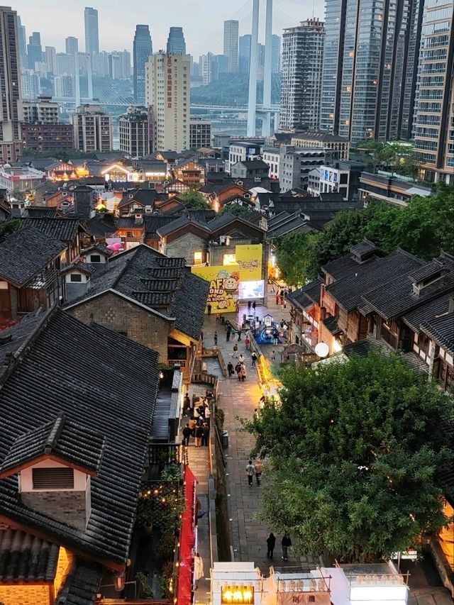 網紅打卡景點-重慶十八梯傳統風貌區