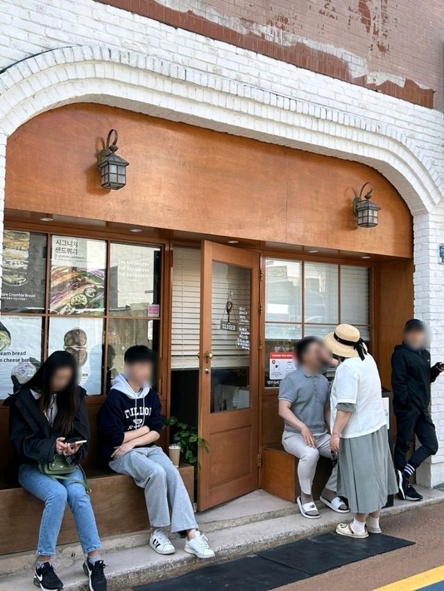 [🇰🇷 釜山] ドベイベーカリー – 釜山で最も人気のあるベーカリー、行列必至の名店