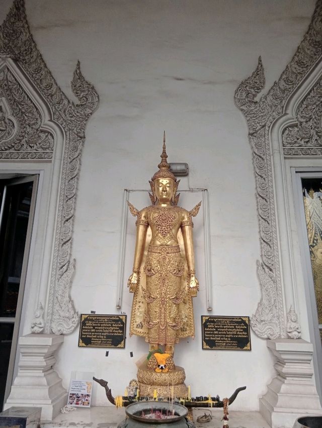 วัดสวยบนถนนพระรามสี่ วัดหัวลำโพง✨️