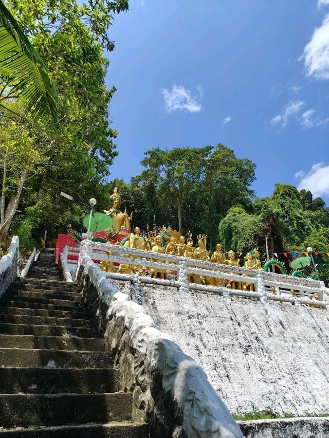 วัดภูเขาพระมหาโพธิสัตว์ อ่าวนาง กระบี่