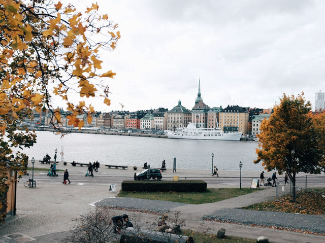 พาไปเดินเล่นบนสะพาน Skeppsholmsbron | Stockholm