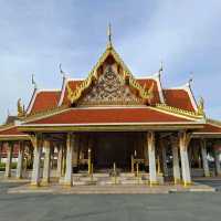 วัดราชนัดดบนถนนราชดำเนิน✨️