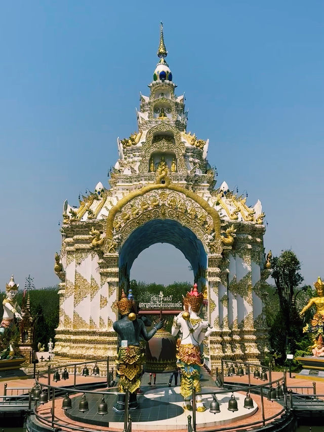 วัดแสงแก้วโพธิญาณ ศิลปะล้านนา ไทยใหญ่ และพม่า
